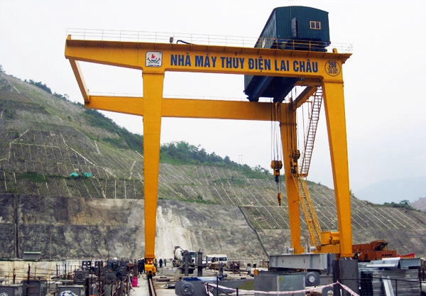 Các sản phẩm nâng hạ của xí nghiệp cơ khí Quang Trung
